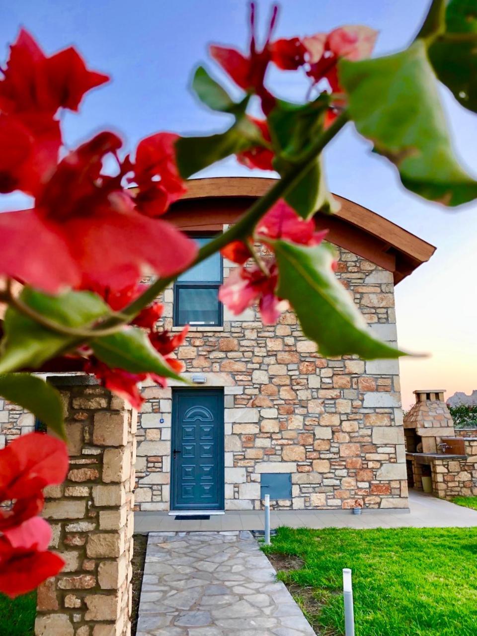 Estrella Villas Lárdosz Kültér fotó